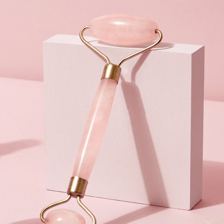 Rose Quartz Facial Roller