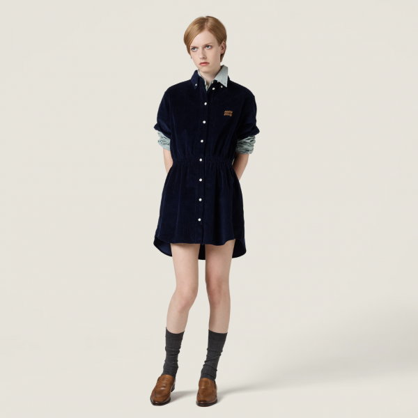 Robe en velours côtelé